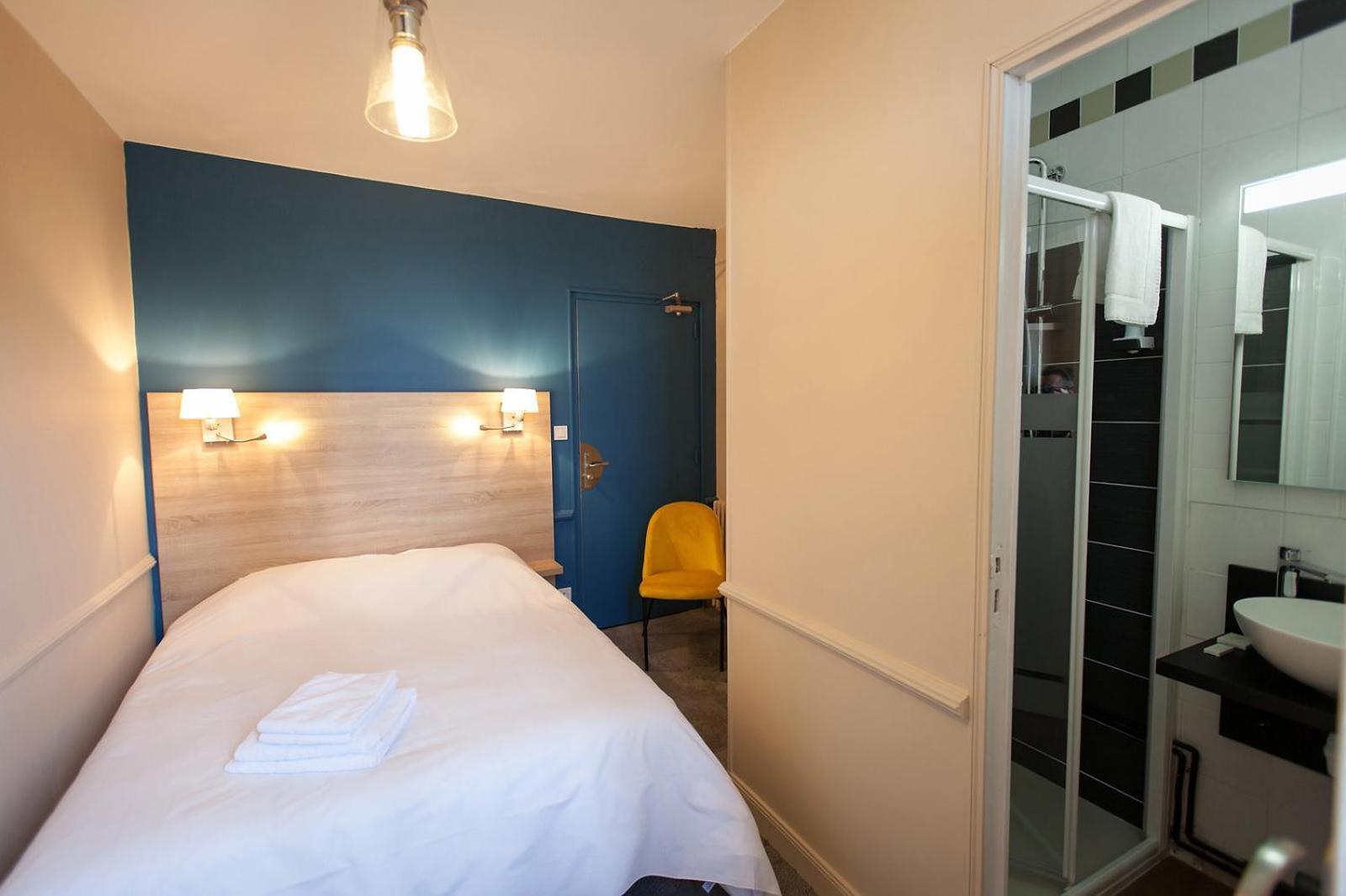 Logis - Hostellerie & Restaurant Du Marche Le Cateau-Cambresis Eksteriør billede