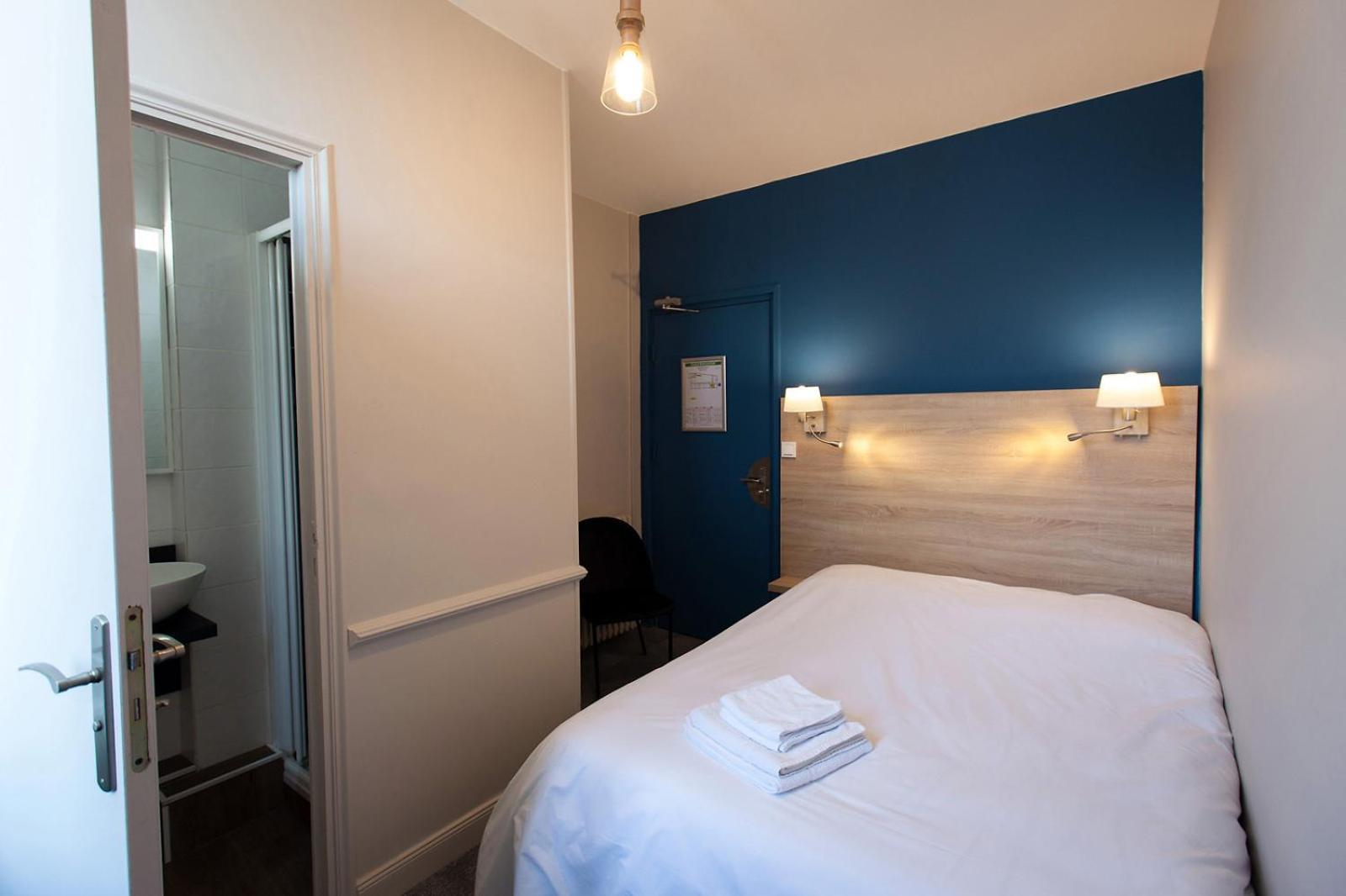 Logis - Hostellerie & Restaurant Du Marche Le Cateau-Cambresis Eksteriør billede